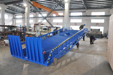 Adjustable Container Loading Mobile Dock Ramp Manual Operating Blue Color
